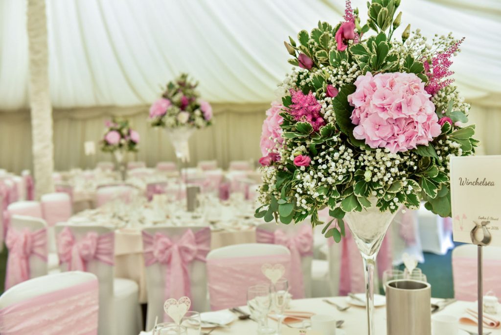 table arrangement pink