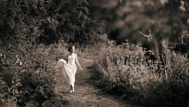 bride nature walk